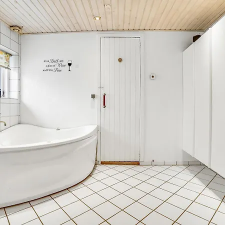 Nedlagt Landbrug Med 3 Apartment *