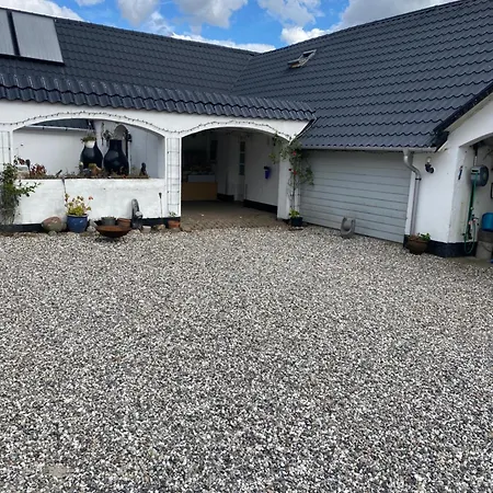 Nedlagt Landbrug Med 3 Lägenhet *